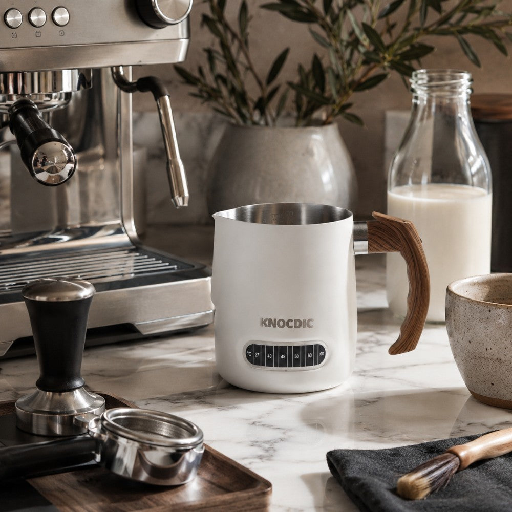 600ml Milk Frothing Pitcher with Thermometer KNOCDIC®