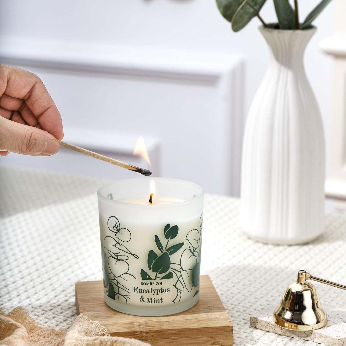 ROMIIE ZOI Scented Candle – Eucalyptus & Mint | 6oz Soy Wax Jar (170g) – Gifts for Women