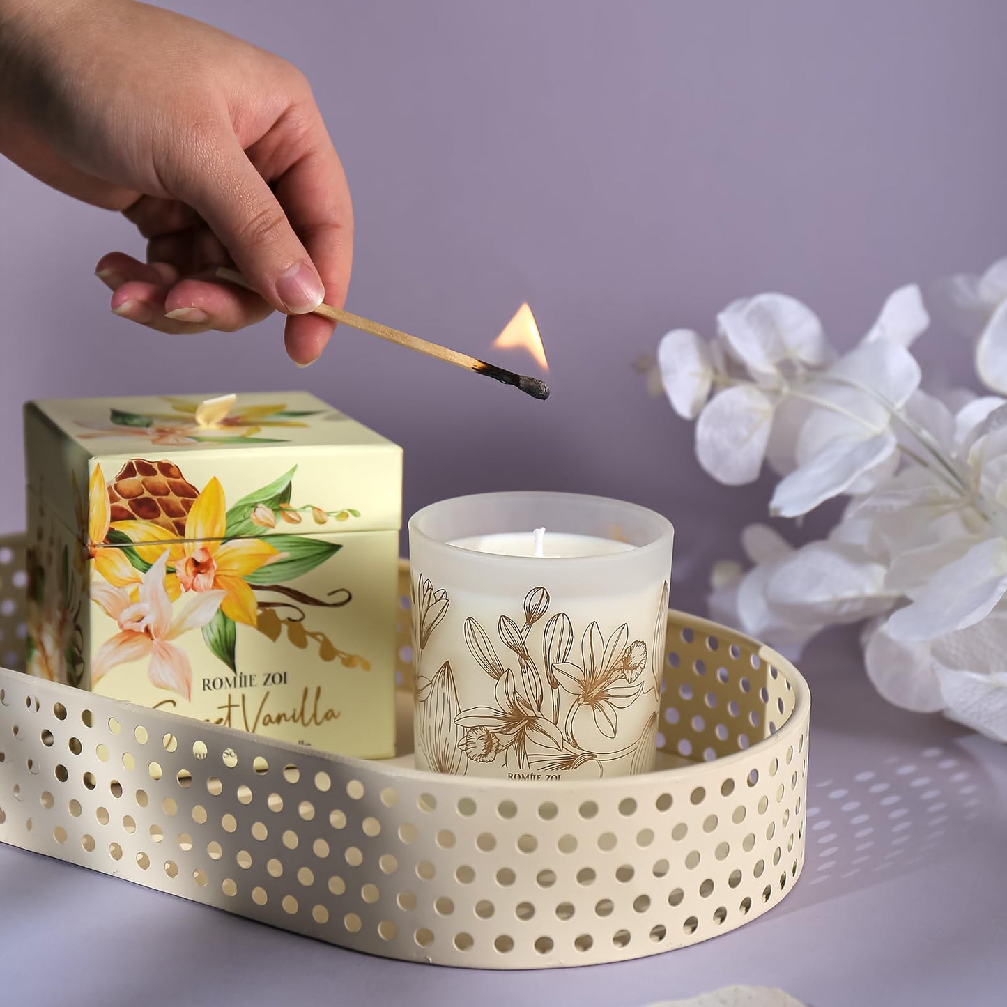 ROMIIE ZOI Sweet Vanilla Soy Candle – 6oz | Long-Lasting Home Fragrance