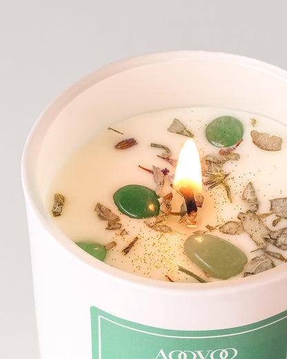 AOOVOO Eucalyptus Scented Candle - Aromatherapy 7oz Soy Candle with Crystals Inside | Gifts for Women