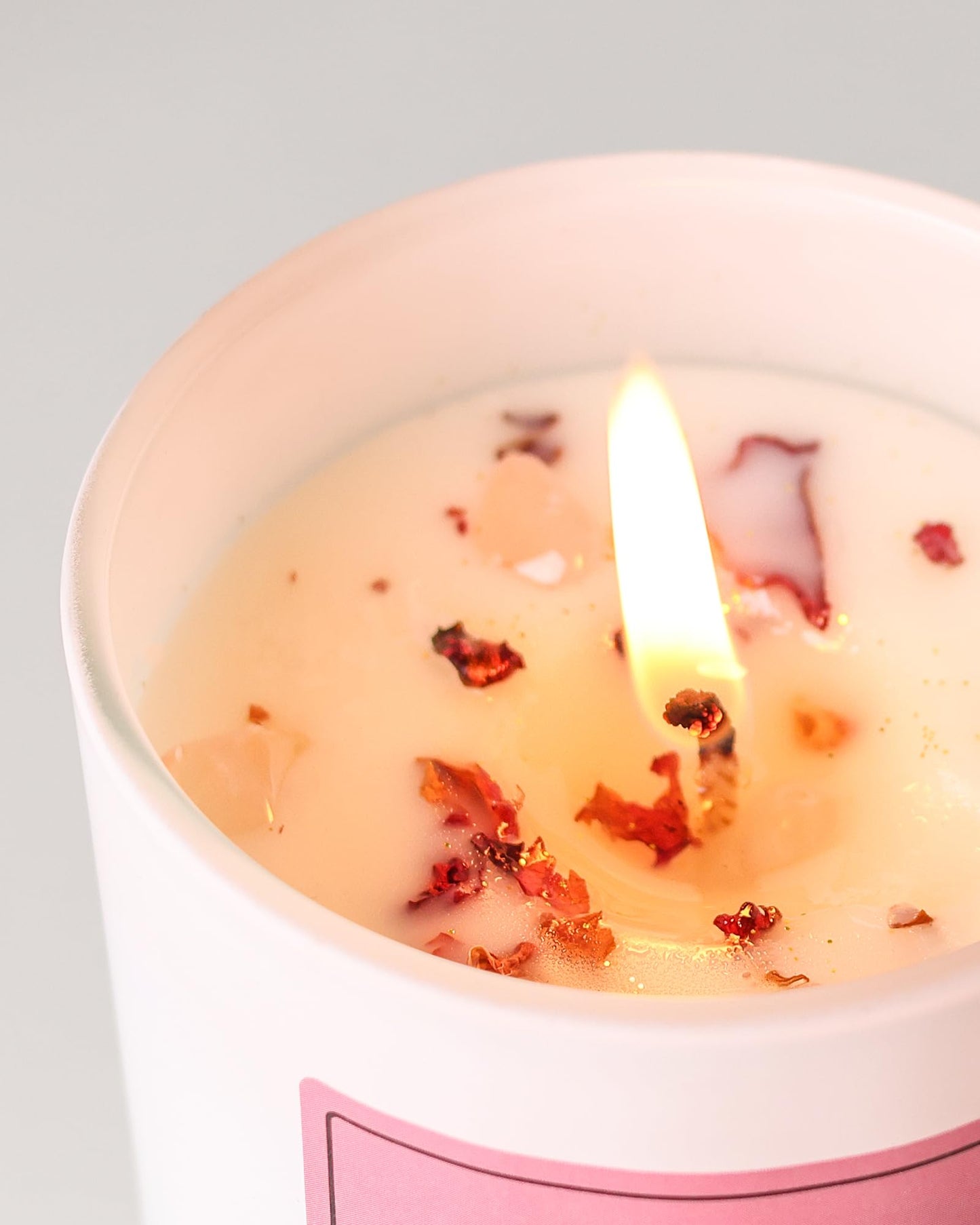 AOOVOO Rose Scented Candle for Women – 7oz Soy + Crystals Inside
