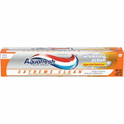 Aquafresh Extreme Clean Whitening Action Toothpaste with Fluoride – 6 x 5.6 oz
