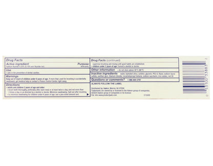 Aquafresh Extreme Clean Whitening Action Toothpaste – Mint Blast, Fluoride, 5.6 oz Pack of 2
