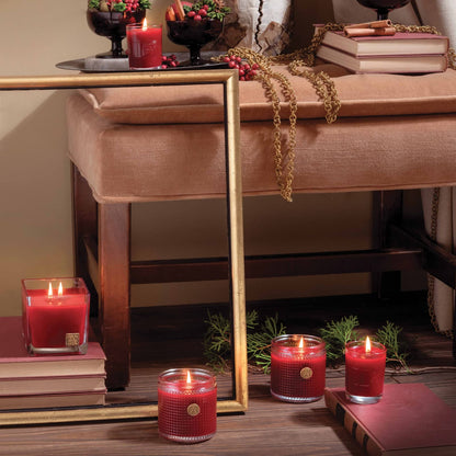 Aromatique 5.5 oz Candle – The Smell of Christmas | Holiday Scent