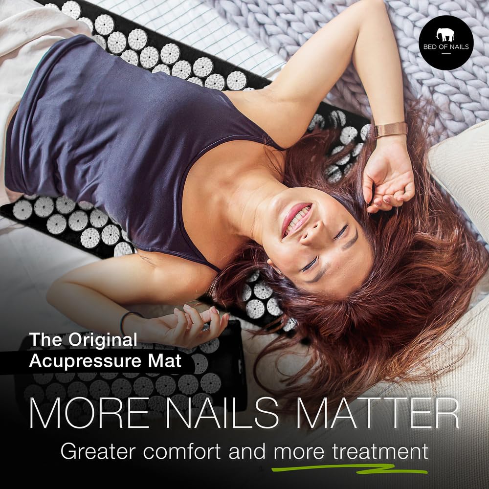 Bed of Nails Original Premium Acupressure Mat – 8,820 Nails, Jet Black