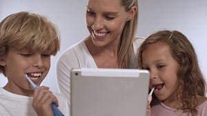 Blu Smart Bluetooth Kids Toothbrush with Live Tracking App – Rechargeable