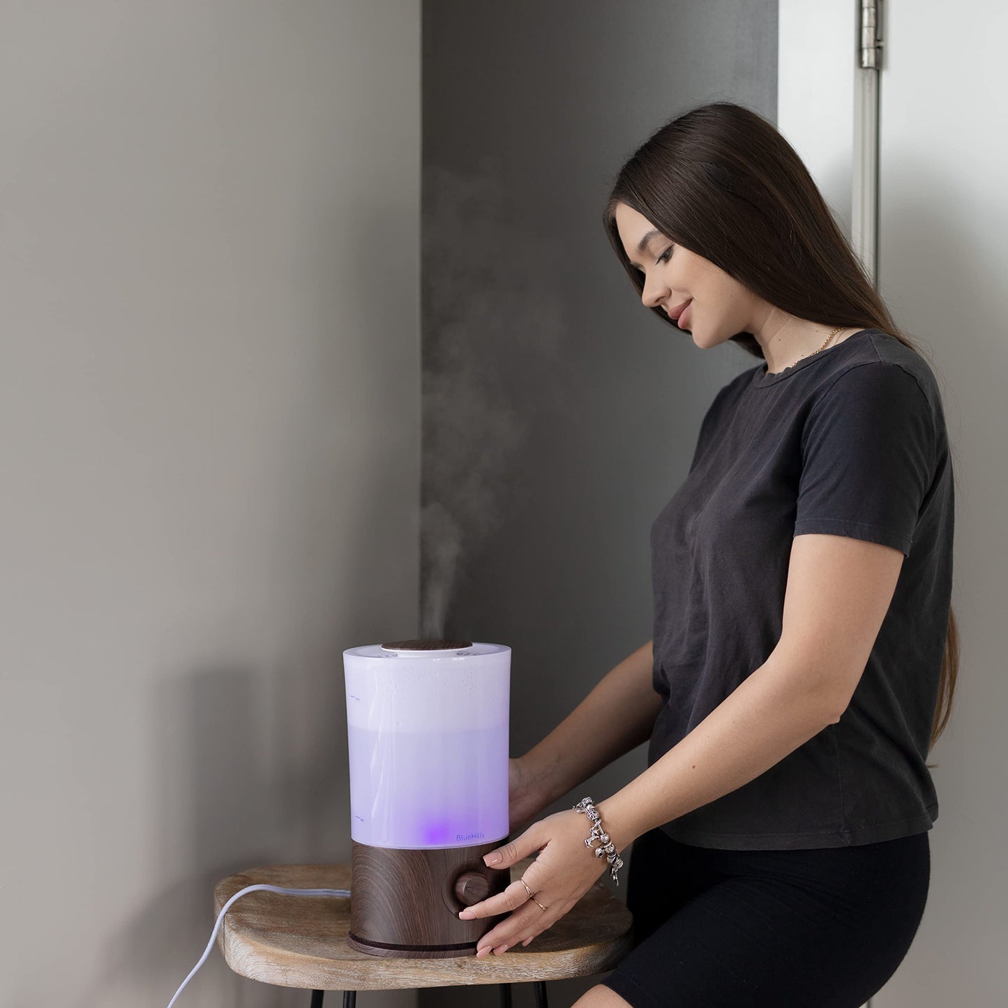 BlueHills Premium 2L XL Essential Oil Diffuser – Large Room Humidifier, 40-Hour Run, Dark Wood Grain E003