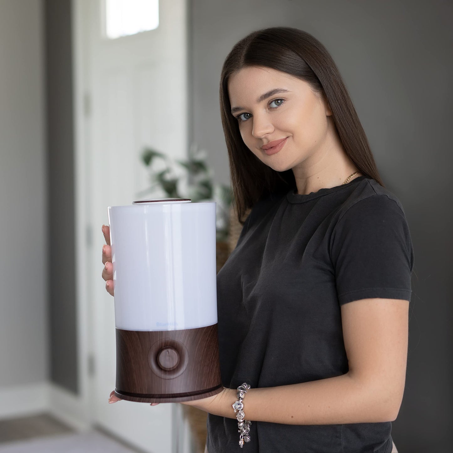 BlueHills Premium 2L XL Essential Oil Diffuser – Large Room Humidifier, 40-Hour Run, Dark Wood Grain E003