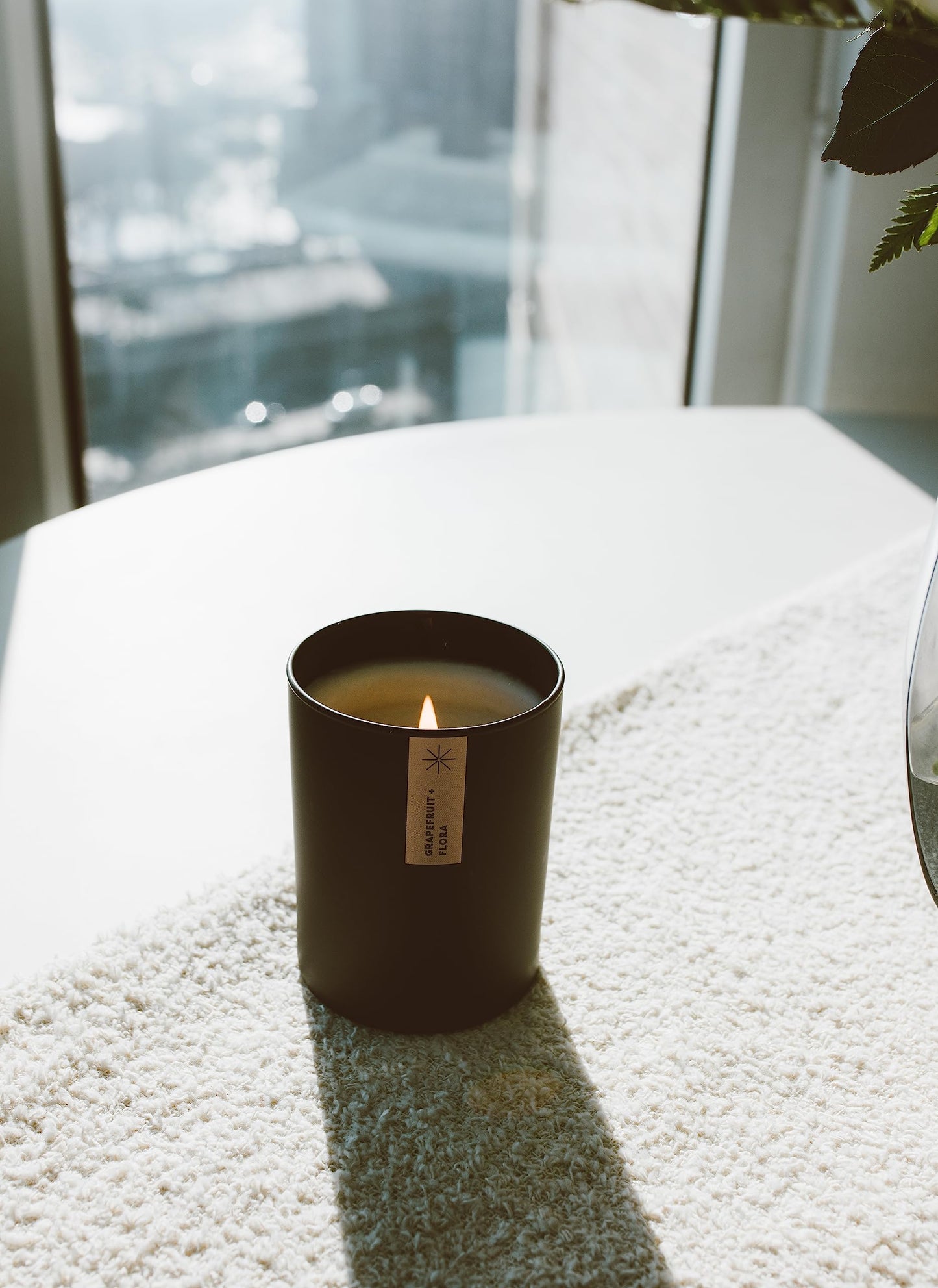 Calyan Wax Co. Aspen & Fog Scented Candle – 75 Hour Burn, Luxury Non-Toxic Soy, Black Tumbler Jar 10.2oz