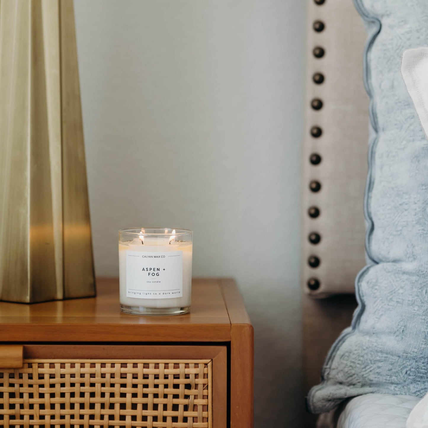 Calyan Wax Co. Aspen & Fog 2-Wick Soy Candle – 37h Burn, 8.8oz