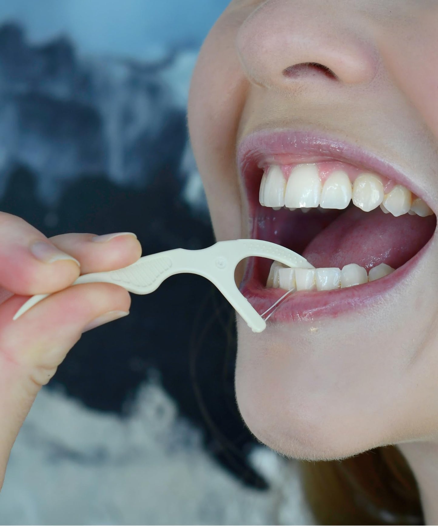 Biodegradable Floss Picks (100pcs) – Plant-Based, Vegan, Eco Mint