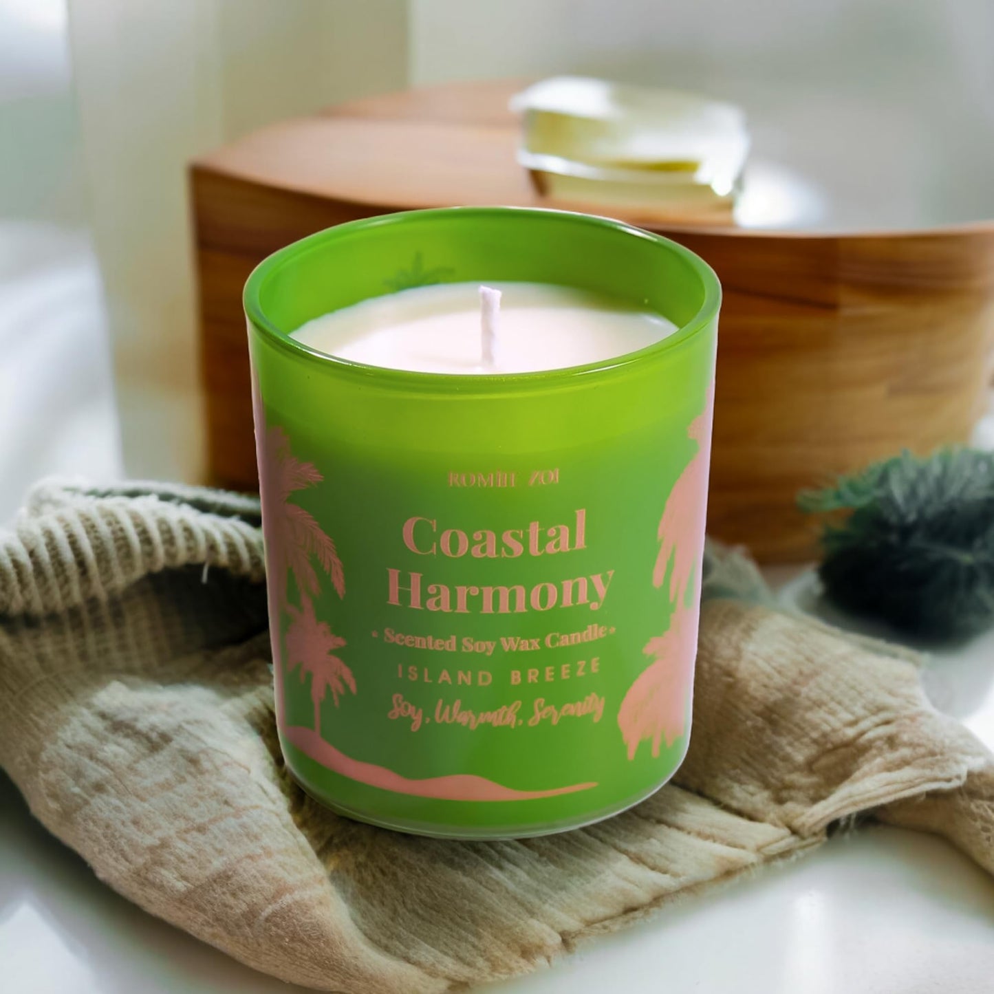 ROMIIE ZOI Island Breeze Candle - Coastal Harmony (6oz Soy Wax)