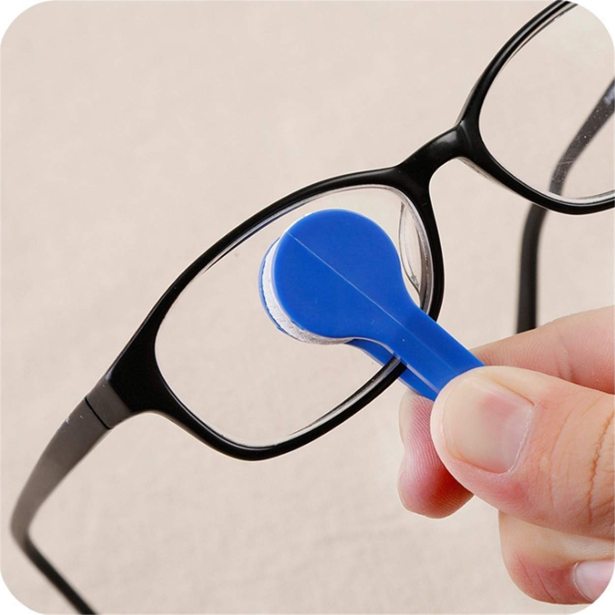 LERORO 12 Pcs Mini Microfiber Glasses Cleaner Clips – Eyewear Cleaning Tool (Random Color)