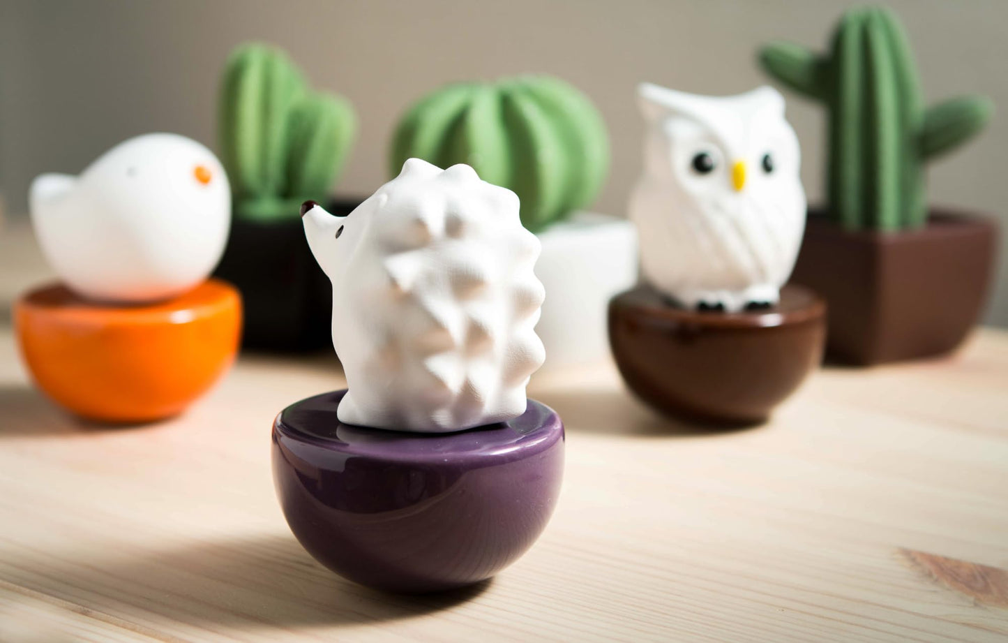 Lively Breeze Spiky Hedgehog Ceramic Diffuser – Non-Electric Aromatherapy for Desk, Car & Small Spaces