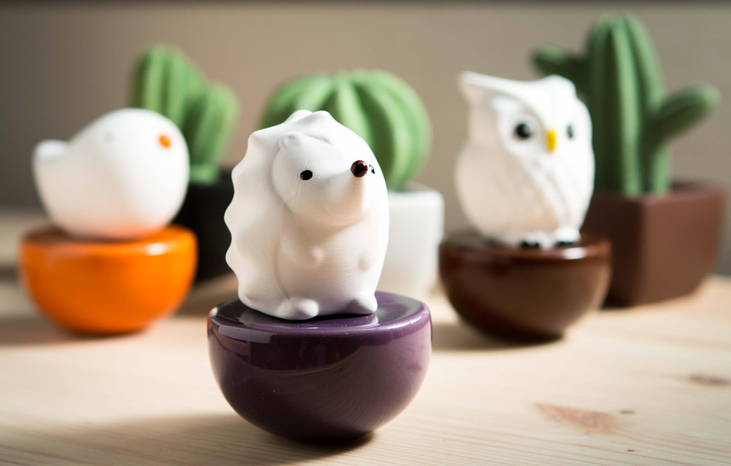 Lively Breeze Spiky Hedgehog Ceramic Diffuser – Non-Electric Aromatherapy for Desk, Car & Small Spaces