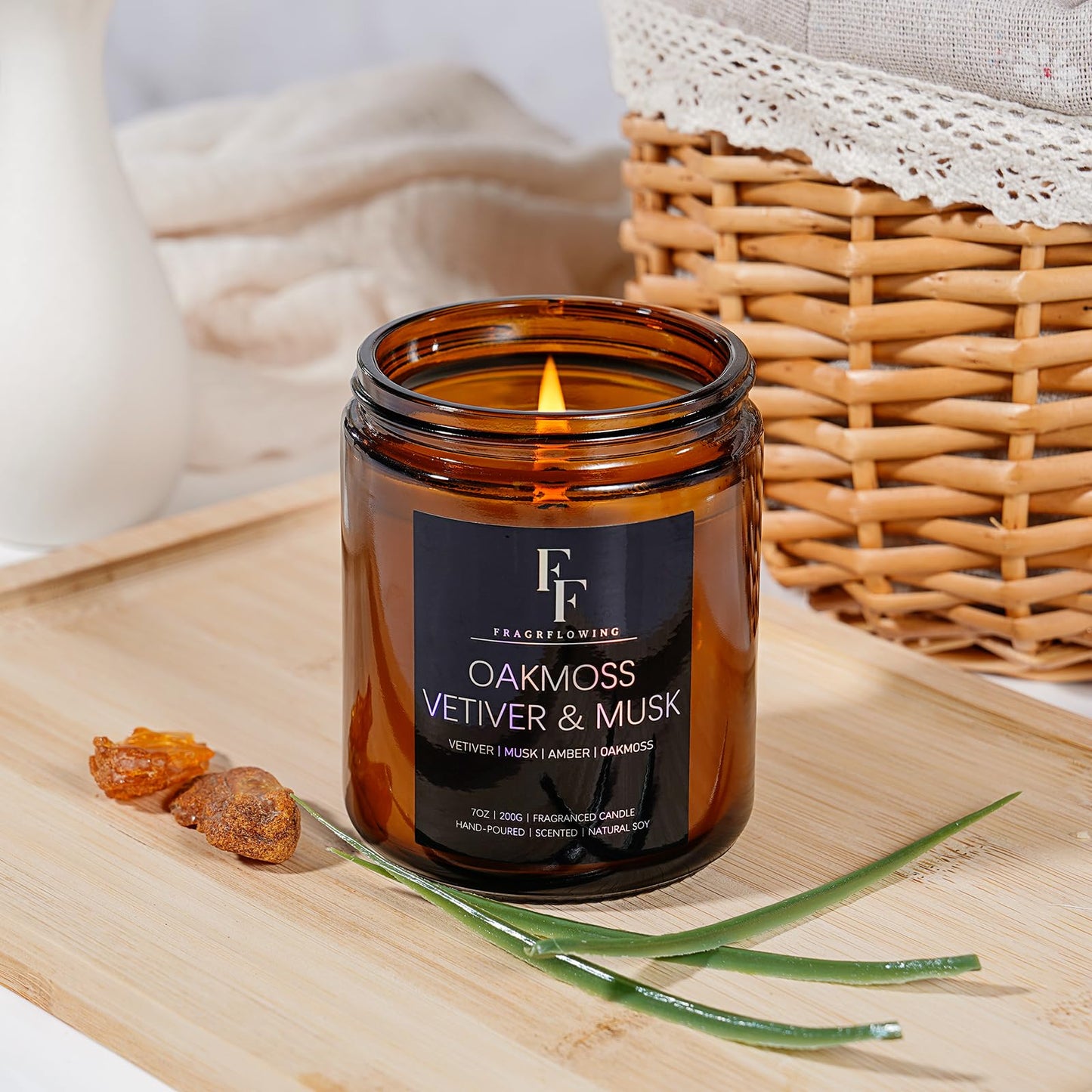 Oakmoss Vetiver & Musk Scented Candles – 7oz Soy Wax Amber Jar Gift