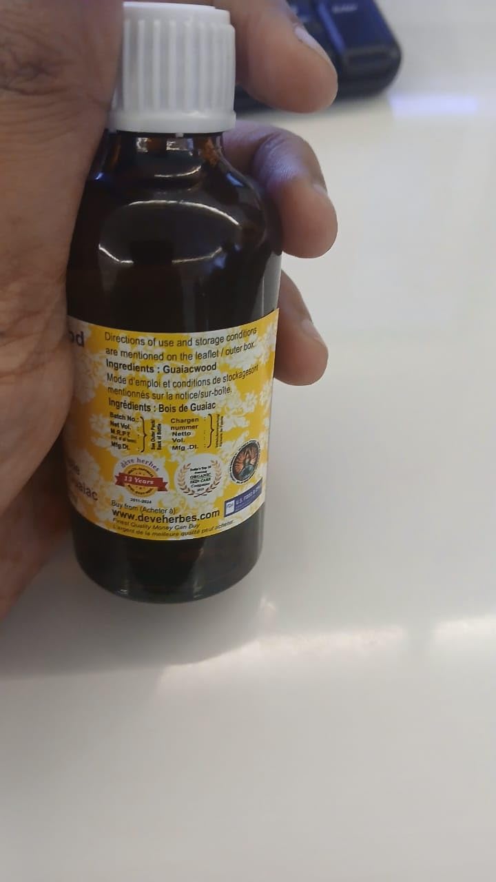 Deve Herbes Pure Guaiacwood Essential Oil – Steam Distilled 30ml (1 oz)