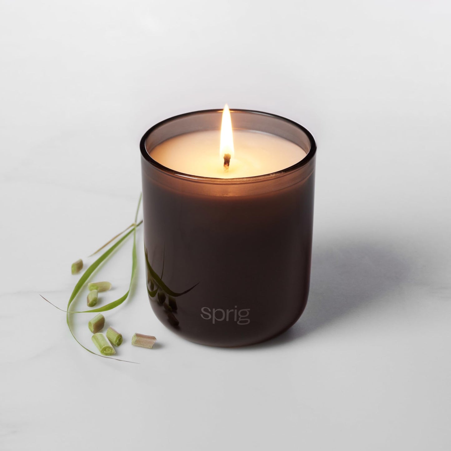 Sprig by Kohler Recharge Aromatherapy Candle – Bergamot & Lemongrass, 8 oz