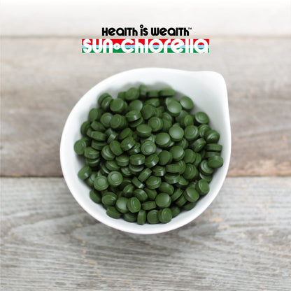 Sun Chlorella 200 mg Green Algae Superfood - Pulverized Cell Wall, CGF, B12, Iron, Protein - Non-GMO - 300 Tablets