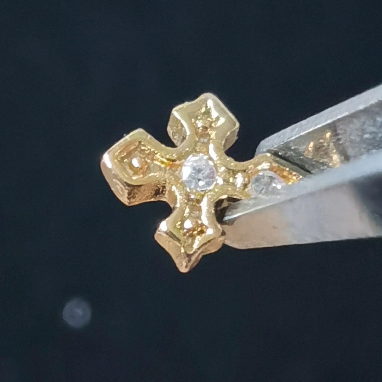 Tooth Gems 8K Gold Cross Design – 5mm Teeth Gems Kit (1 Piece)
