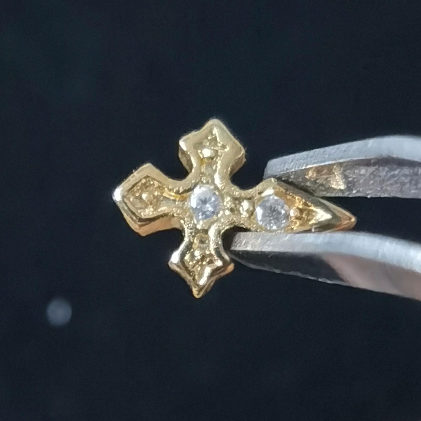 Tooth Gems 8K Gold Cross Design – 5mm Teeth Gems Kit (1 Piece)