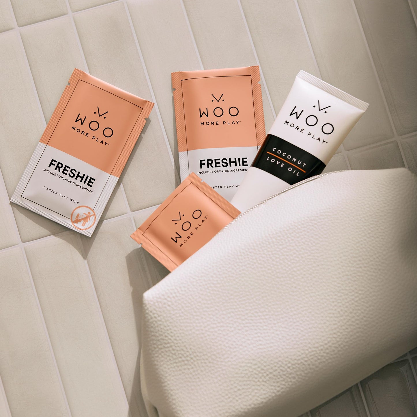 Woo More Play Freshies Wipes – All-Natural Feminine Intimacy Wipes with Aloe Vera & Coconut Water, 20ct (Vegan)